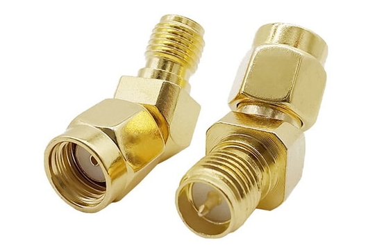 ���������� ������� 135/45� ��� FPV �� �������������� (RP-SMA F - RP-SMA M)