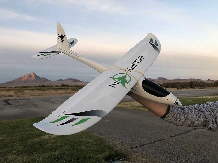 �� ����������� � �����������: RTF (RTR), PNP, KIT � ������������ ������������� �������