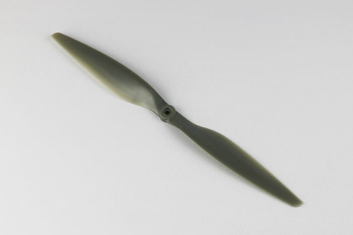 ��������� 15" ������� APC 15x5.5MRP ��� �������������� (1 �� CW)