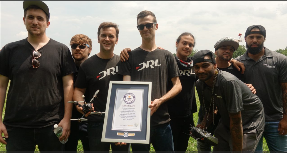 ����� ������ � ������� ����� ��������: �������� ���� RacerX ������� ����� ������� � ����