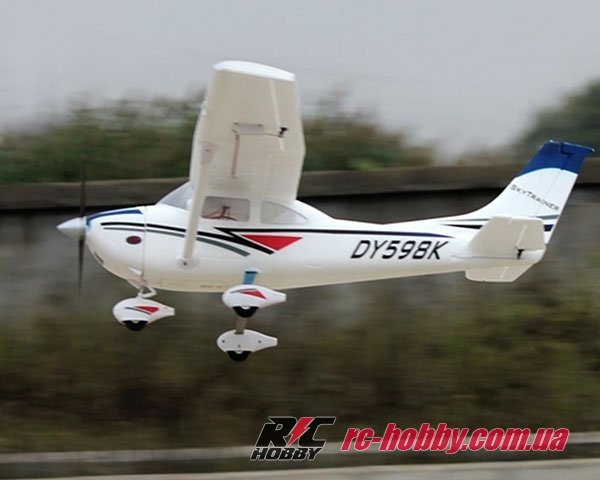 samolet-skaj-dynam-cessna-182-7