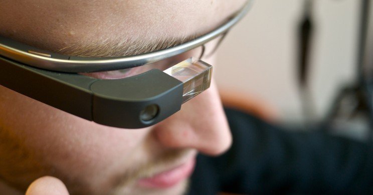 ���������� ������� Tesla ����� ������������ AR-���� � ������� ��������