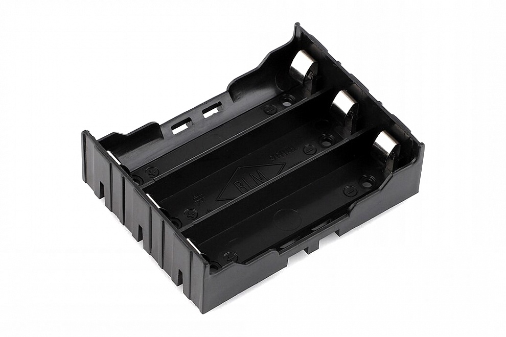 ³��� ���������� (�� 3 �������� 18650)