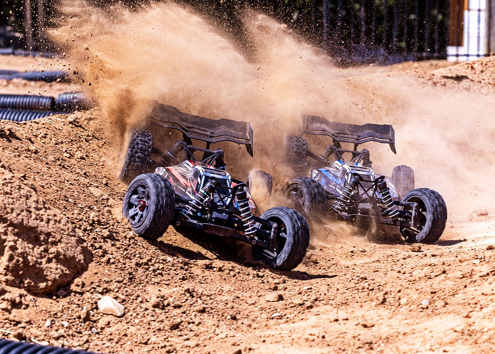 90154-4-jato4x4-action-red-blue-dirt-8998