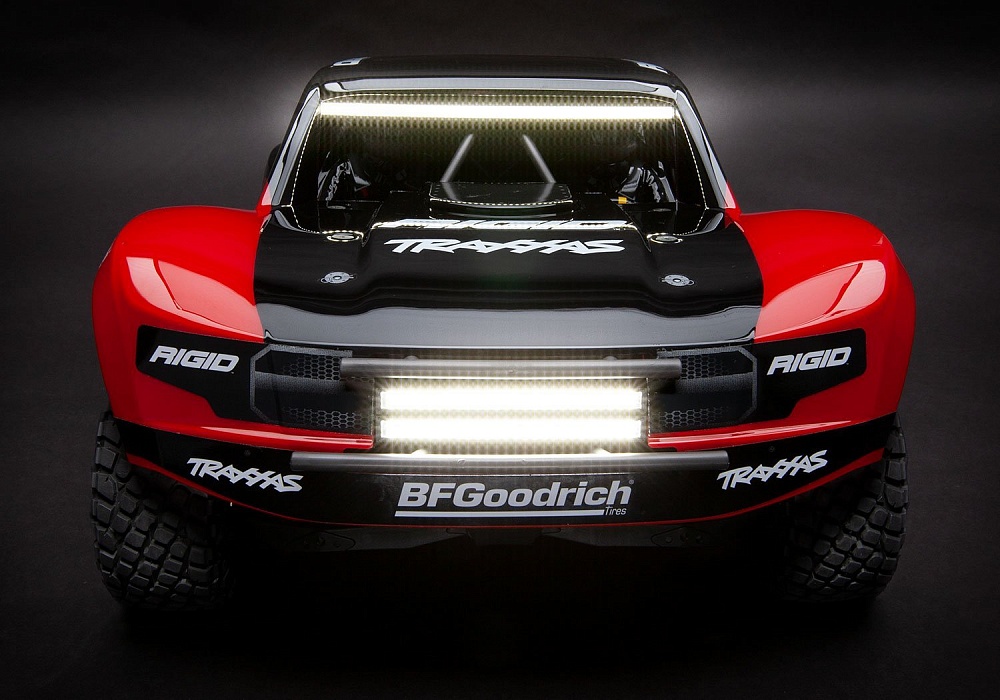 8485-front-lights-on