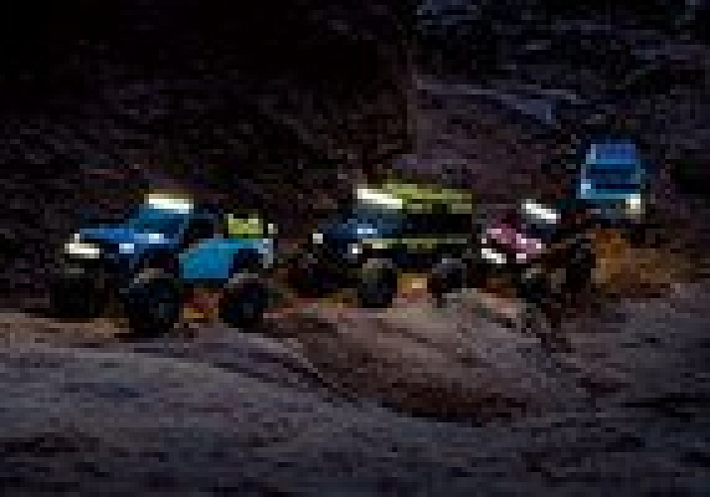 82056-4-custom-arches-all-4-night-DX1I8047