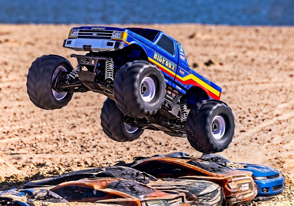 BIGFOOT-4X4-BL-2S-TRAXXAS-67134-4 (17)