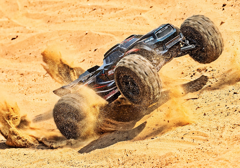 95076-4-Sledge-Action-LtoR-9057-Roost-RED