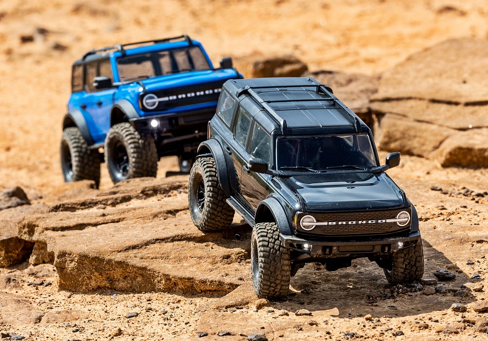 97074-1-18th-bronco-black-blue-rock-canyon-4891