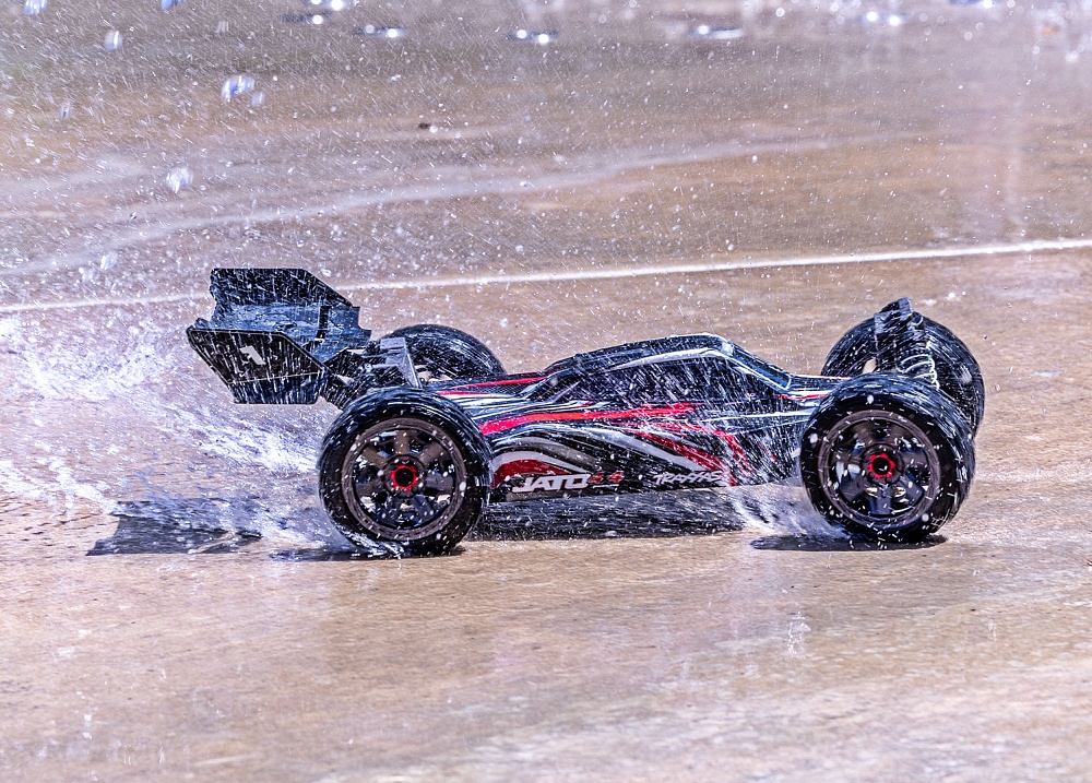 90154-4-jato4x4-action-red-splash-7953