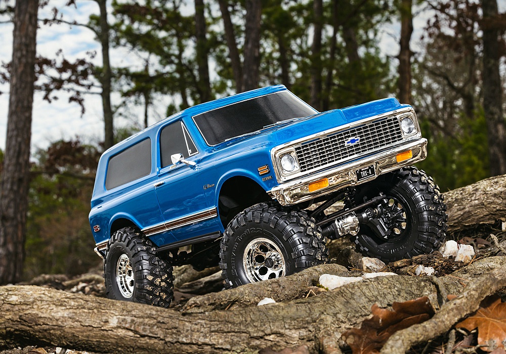 92086-4-TRX4-72-Blazer-High-Trail-Action-Blue-1396