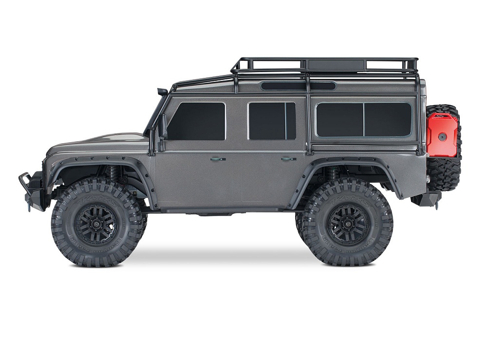 82256-4-defender-sideview-slvr_1