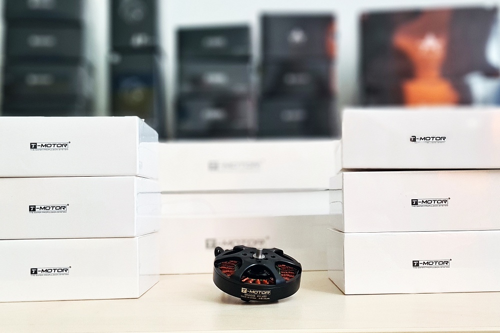 TM-MN5006-450_06-original