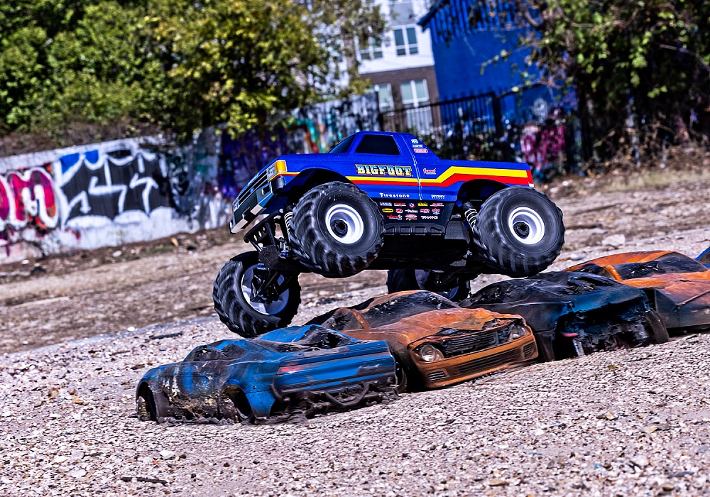BIGFOOT-4X4-BL-2S-TRAXXAS-67134-4 (13)