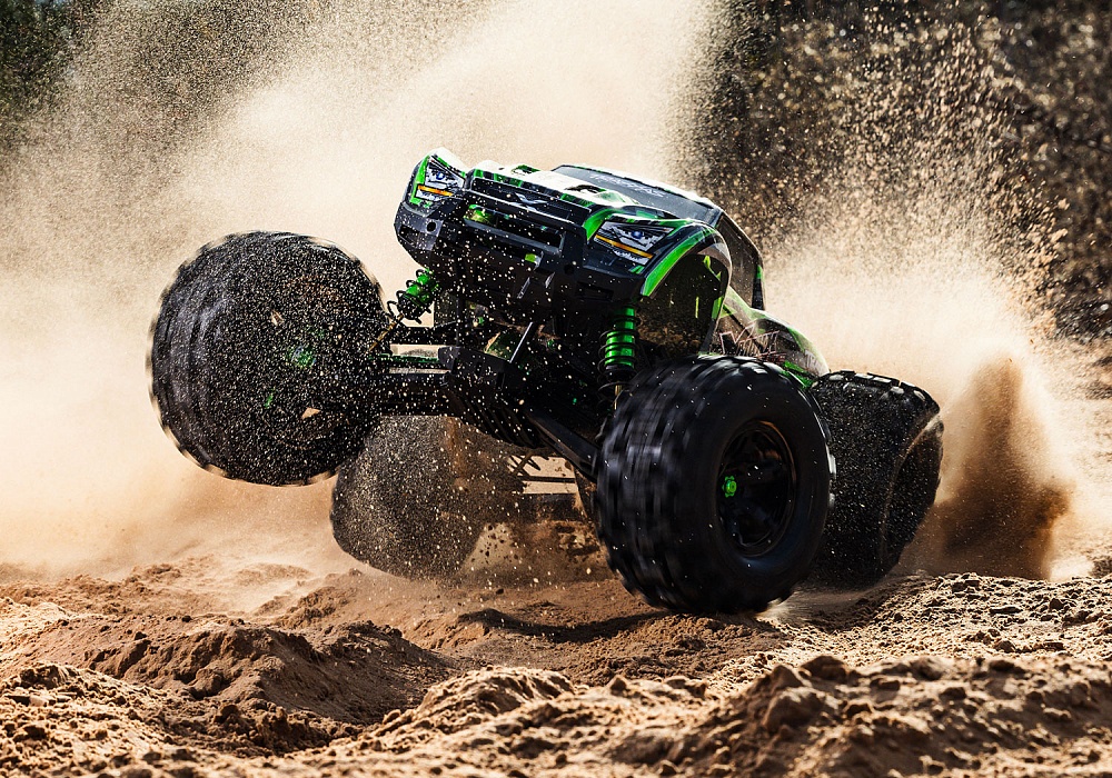 77097-4-x-maxx-ultimate-action-green-7420