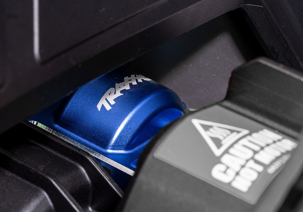 78097-4-xrt-ultimate-transmission-cover-8532-blue_1