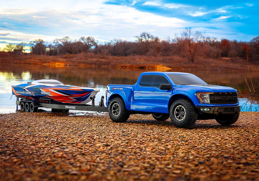10350-Boat-Trailer-with-Raptor-Spartan-SR-in-Water