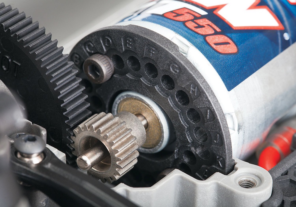 Traxxas Chevrolet Corvette Stingray  93054-4-RED (30)