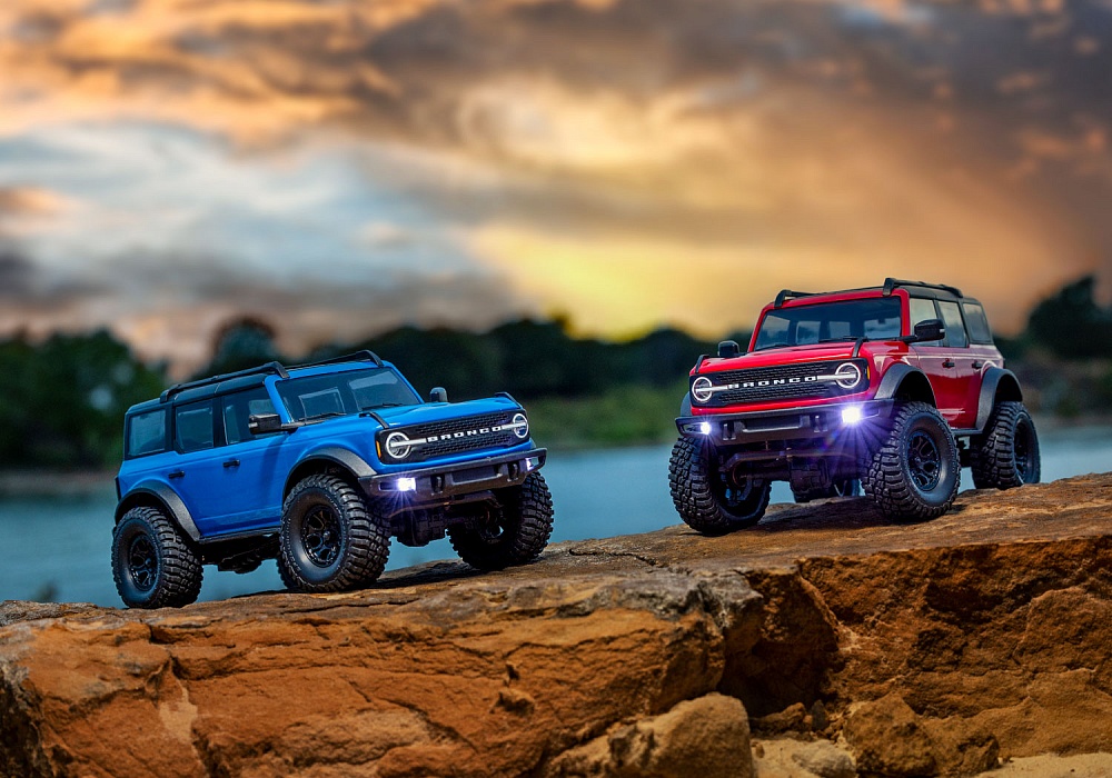 97074-1-trx4m-bronco-blue-red-sunset-5811