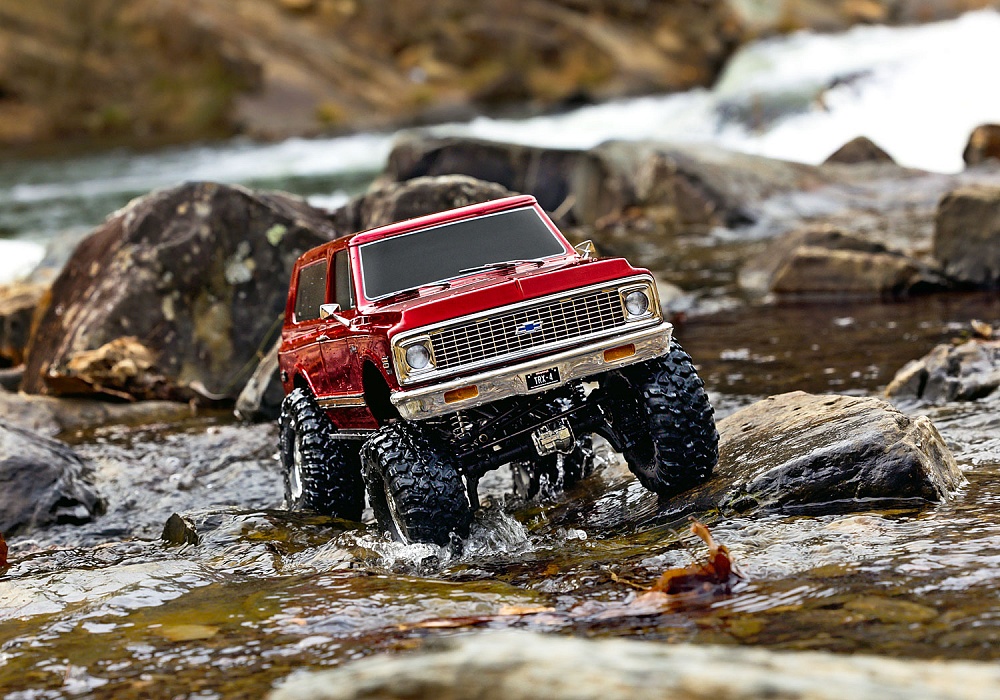 92086-4-TRX4-72-Blazer-High-Trail-Action-Red-2103