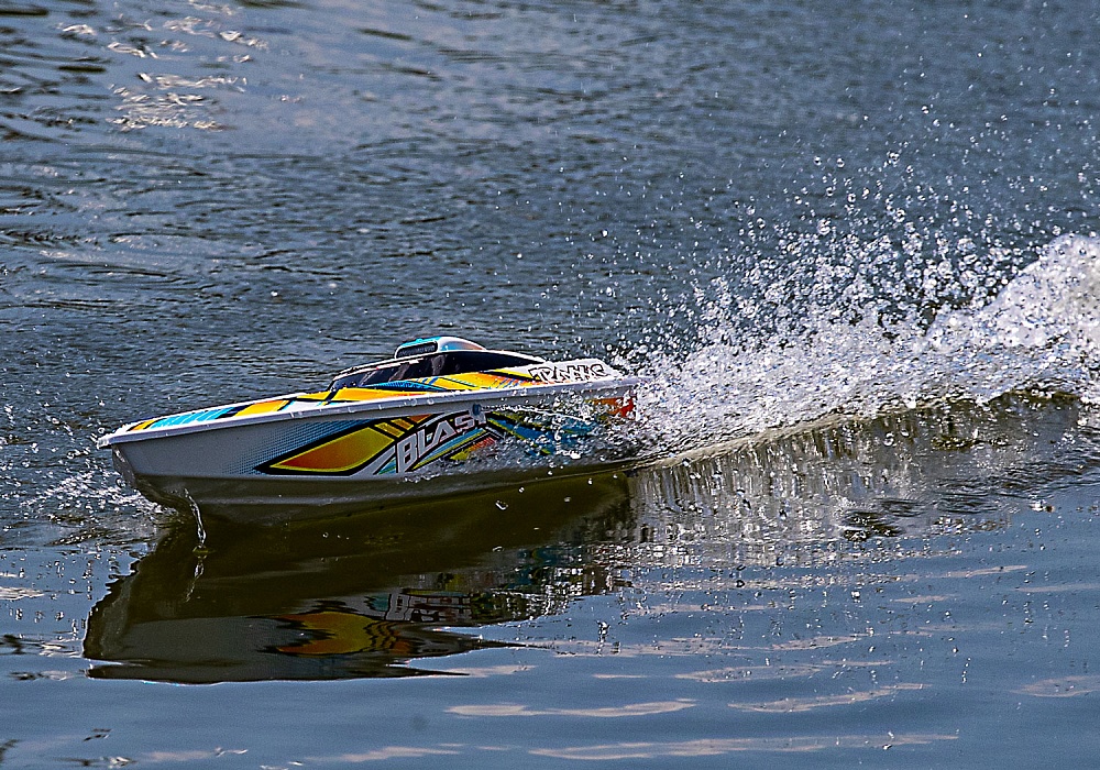 BLAST-TRAXXAS-38104-8-GRN (24)