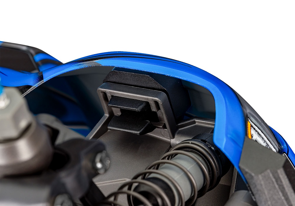 107154-1-mini-maxx-clipless-under-body